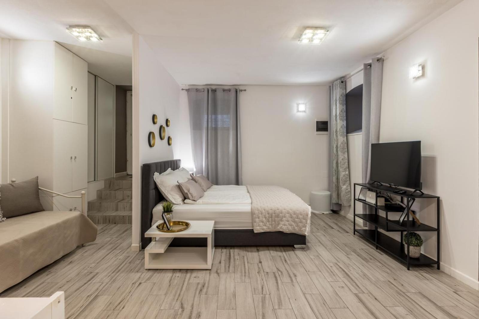 Apartments And Rooms Villa Lina スプリト エクステリア 写真
