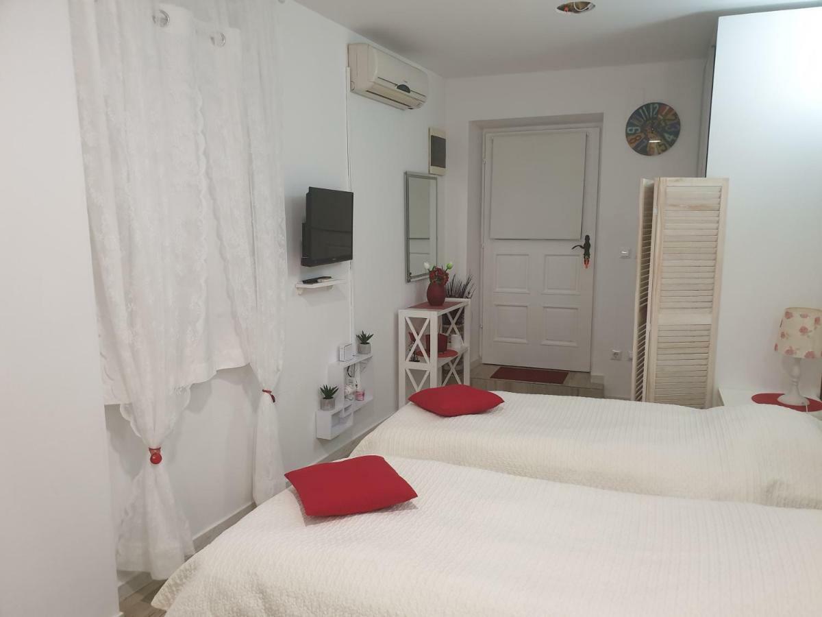 Apartments And Rooms Villa Lina スプリト エクステリア 写真