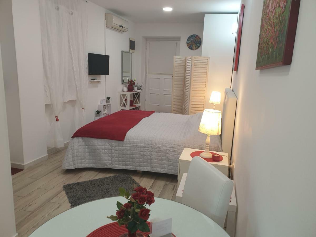 Apartments And Rooms Villa Lina スプリト エクステリア 写真
